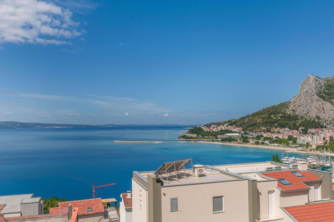 Apartments Mia Omis Exterior photo